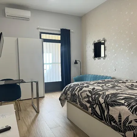 Apartamento En Embajadores Madri Exterior foto